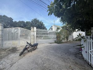 chính chủ bán lô đất 355,5m2 thị trấn cam đức, cách ql1a 200m, cạnh kđt vin cam lâm. lh 