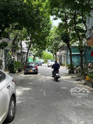 nhà 4 tầng khu đô thị mới, chủ ở có lộc thiện chí bán mua nhà mới rộng hơn. gần chợ, gần trường học