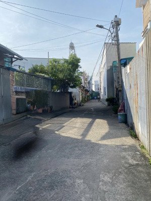 bán lô đất hẻm thông dt 4x16m tổng 64m2 công nhận đất ở 57m2 hẻm thông, giá 3,85 tỷ, lh 