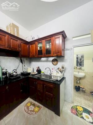 Căn nhà hiếm có Quận 3, kết cấu 3 tầng 2PN, Giá chỉ 3.8 tỷ thương lượng