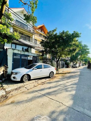 mặt phố an dương vương - diện tích 110m2, 4 tầng , 1 hầm , kinh doanh vỉa hè , giá đầu tư : 29.5 tỷ