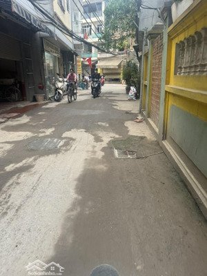 nhà đẹp mễ trì 11.2 tỷ oto ngủ trong nhà