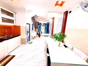 nhà 3 tầng, 4x13m. tặplng full nội thất. hxh phạm văn chiêu, p9, gò vấp. chỉ 6tỷ680.