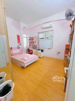 em bán nhà đẹp sổ đep tt cầu giấy giá hấp dẫn hiếm nhà bán