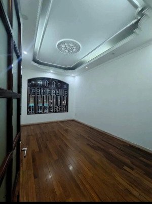 cho thuê nhà 45m2*5t ngõ 120 khuất duy tiến, thanh xuân, ô tô tránh