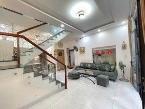 bán nhà 2 tầng full nội thất kiệt 3m, cách đường chính 30m 142 điện biên phủ