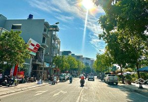 bán nhà thạch bàn q.long biên, ô tô đỗ cửa, thoáng trước sau, gần phố, dt 45m2x6t chỉ hơn 8 tỷ.