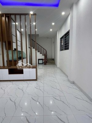 bán nhà phố lê đức thọ 40m2- 5 tầng mt 4m giá 9 tỷ