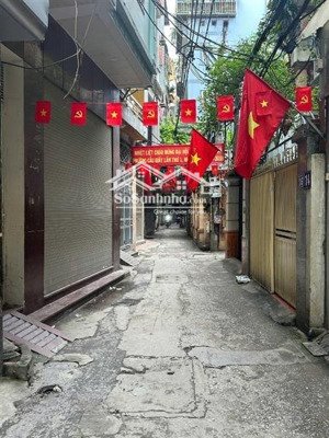 nhà đẹp trung tâm cầu giấy 35m2 x 5 tầng mặt tiền rộng giá quanh 7 tỷ vị trí ngõ 79 cầu giấy sổ đẹp