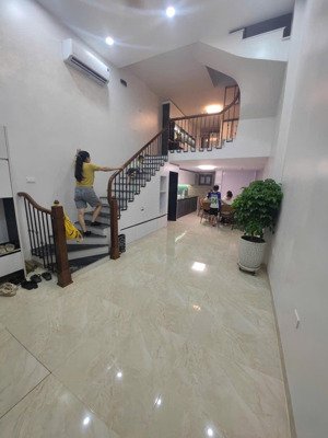 chính chủ bán nhà lê thanh nghị, hai bà trung, 45m2x6tầng, dòng tiền.