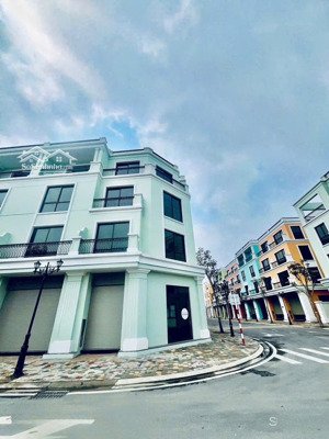 chuyển nhượng shophouse mặt đường 51m gần vincom