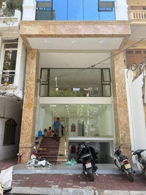 mặt phố nguyễn ngọc nại - 9 tầng thang máy - vị trí đẹp nhất phố