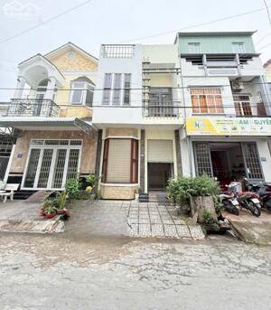 Nhà mặt tiền kdc Thới Nhựt phù hợp ở, làm văn phòng