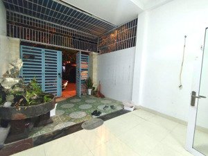 bán nhà đẹp 3 tầng full nội thất, đối diện công viên kđt hà quang ii đường 13m