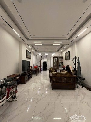 bán nhà láng trung, đống đa 48m, 5 tầng, giá hơn 9 tỷ ngõ thông, ở đỉnh, kinh doanh đỉnh