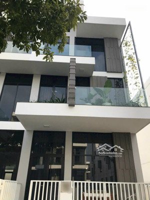 bán gấp nhà 3 tầng ngang 7x16=112m2 p cát lái, quận 2 gía 10.5 tỷ lh: 