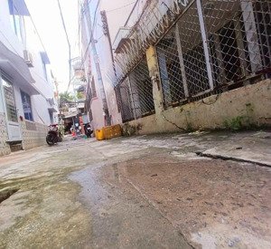 bán nhà quận 7 ngang 6 x 15m - chỉ 6.x tỷ - kế bên kdc nam long - trần trọng cung