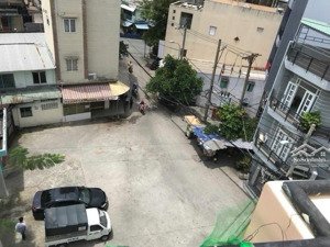 mặt tiền dạ nam-quận 8-xe tải tránh nhau -đang cho thuê 9 phòng -31tr/tháng