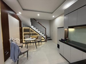 bán gấp nhà đẹp ngõ nông tân mai, 30m2, 5 tầng, mặt tiền 3m, full nội thất, chủ chào 7.25tỷ có tl