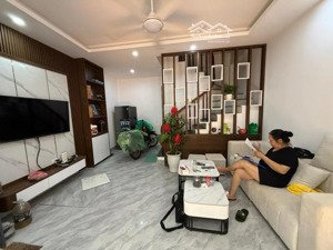 bán gấp nhà đẹp tân mai, 33m2, 5 tầng, mặt tiền 4.5m, full nội thất, chủ chào 7.35 tỷ có gia lộc