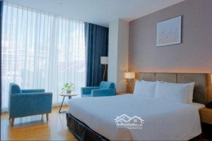 bán ks 3 sao - 59 phòng - mặt tiền nam kỳ khởi nghĩa - ngang 9m - giá: 290 tỷ