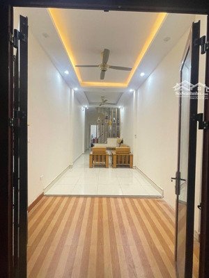 bán nhà tô hiệu phố cổ hà đông, trung tâm quận, 50m, 4 tầng, mt3,5m, giá 10 tỷ chưa thương lượng.