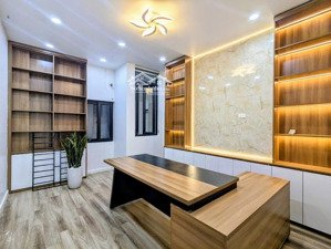 mặt phố 5 tầng thang máy - trung tâm quận - kinh doanh sầm uất ngày đêm