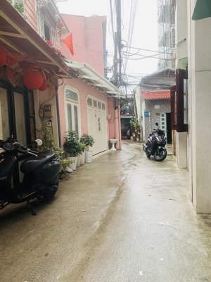 căn góc 3 tầng hẻm đường số 77 tân quy ngang khủng 4.2m