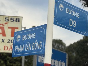 chính chủ gửi bán lô góc phạm văn đồng/d9 (nt9/d9) góc có vị trí đẹp nhất phường hoà phú