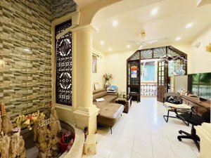 cực hiếm, chính chủ cần bán võng thị, 88m2, mặt tiền 8,2m, giá 20.8 tỷ tại bưởi, tây hồ