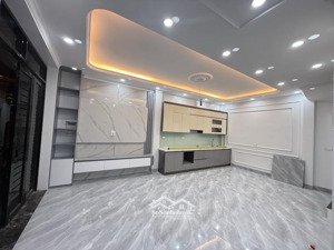 nhà đẹp bạch mai, hai bà trưng. phân lô 2 mặt ngõ, xe 5 tạ đỗ cửa. dt: 38/42m2, giá: 10,45 tỷ.