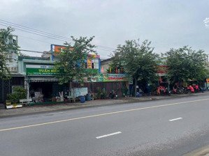 chình chủ cần bán mt đường hai bà trưng nối dài p. dĩ an. 1 trệt lầu hoàn công. dt 75m. ngang 5m