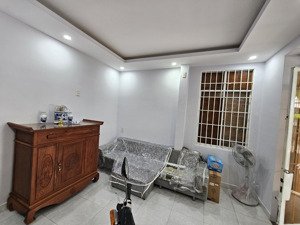 cho thuê nhà mặt tiền, mặt đường nguyễn chích, vĩnh hòa, nha trang. giá 8 triệu/tháng
