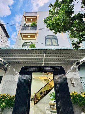 ngộp vốn cần bán gấp nhà đường nguyễn tiểu la p8 quận 10 giá 4tỷ780/60m2(5x12m) nhà 2 lầu, hẻm 6m.