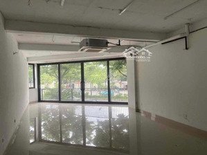 cho thuê nhà phố võ chí công, cầu giấy. diện tích 71m2 x 07 tầng 90 tr/1 tháng