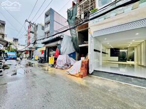 Siêu Phẩm Nhà Phố Sang Trọng - Sổ Hồng Riêng - Giá Chỉ 6.8 Tỷ