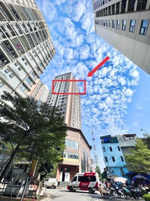 chính chủ bán nhà 2 ngủ 2 vệ sinh tòa mới vov mễ trì plaza full nội thất sổ đỏ sẵn sang tên