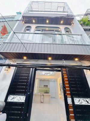 mua bán nhà quận 4, 3 tầng, 40m2 đất, ngang 4m2, nở hậu, thông vĩnh khánh!