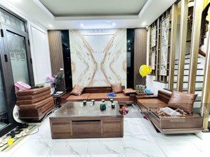 siêu phẩm nhà phân lô trịnh đình cửu ô tô đỗ cửa khu dân trí cao