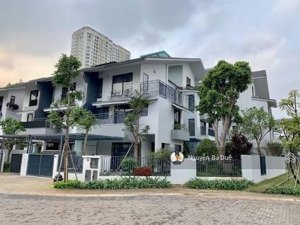 bán biệt thự đẹp tại gamuda diện tích 191m2 full nội thất giá đầu tư chỉ 260 triêu/m