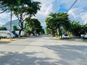 đất đẹp võ duy dương đường 10m5 gần chung cu origarden