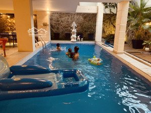 cho thuê bt thảo điền ngay nguyễn văn hưởng, 135 triệu, 320m2, nhà 5 tầng, 6pn, hồ bơi sân vườn.