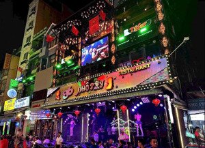 bán tòa nhà mặt tiền phố tây bùi viện- hđt 320tr/th- giá 115 tỷ. lh0937921939