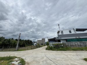 lô góc hai mặt tiền chính chủ cần bán gấp