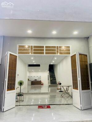 CHO THUÊ NHÀ ĐƯỜNG 10M5 ĐINH CHÂU, CẨM LỆ • Diện tích: 118m² Giá thuê: 10 triệu/tháng Liên hệ: 0935.394.943