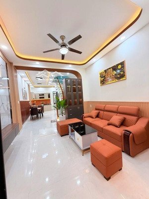 cạnh aeon mall tân phú - 70m2 - hẻm xe hơi - tặng toàn bộ nội thất- an ninh - chỉ hơn 6 tỷ -