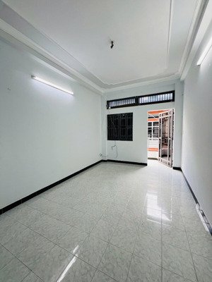 mặt tiền 6 tầng nghĩa hoà chỉ 8tỷ nhỉnh nhà mới đẹp