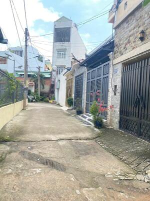 Bán lô đất DT 5m x 19m, sổ riêng thổ cư, 3 tỷ 299tr, đường xe hơi, Phường Tam Hòa.