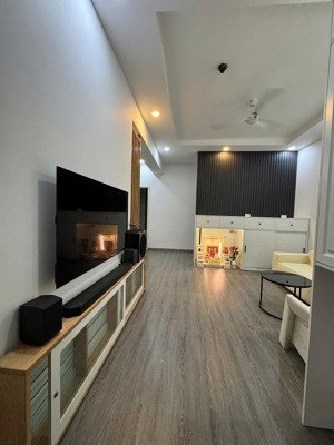 cần cho thuê cc botanica dt 60m2 1pn 1wc full nt giá 13tr/th lh tuấn