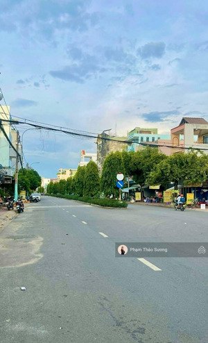 hàng hiếm phước bình! chủ hạ giá bán gấp nhà mặt tiền đại lộ 2, q9 - 90 m2 - 11 tỷ thương lượng